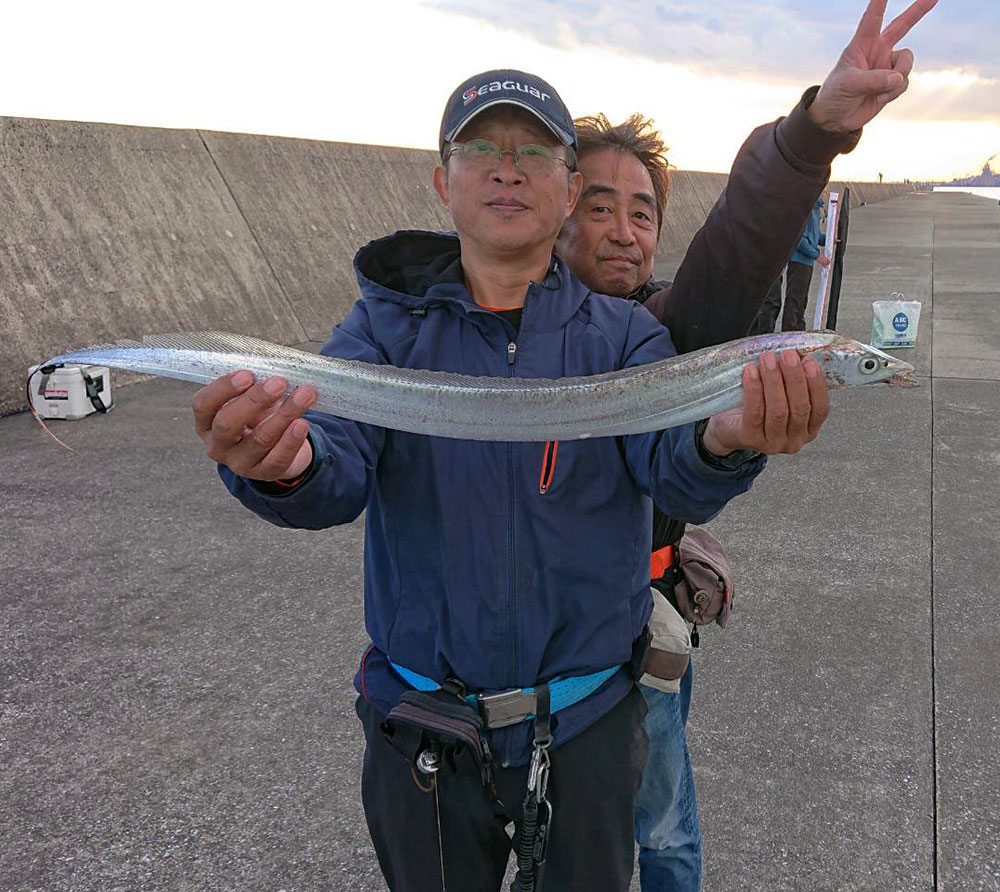 始めて太刀魚釣りました